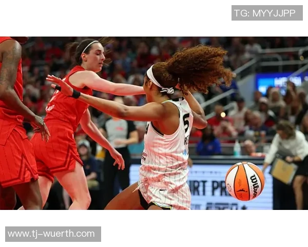 印第安纳狂热与凤凰城水星的激烈对决精彩瞬间回顾与分析 印第安纳狂热与凤凰城水星的激烈对决精彩瞬间回顾与分析