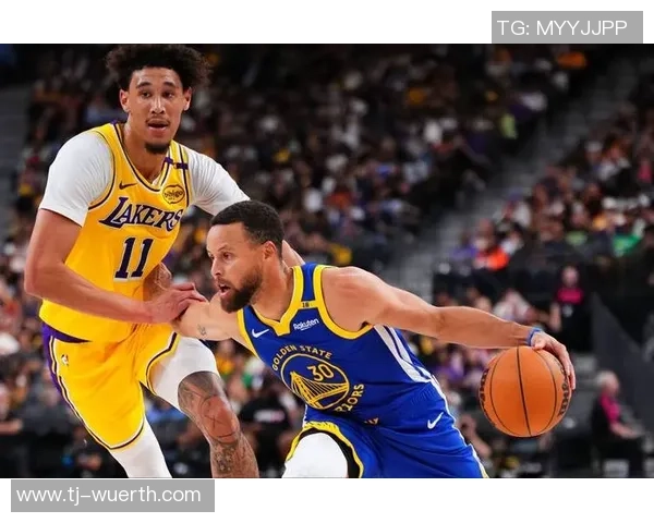 湖人勇士季前赛对决回顾精彩瞬间与球员表现分析